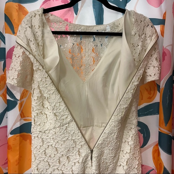 LOVER THE LABEL Aus White Lace MIDI Dresa - Picture 6 of 9